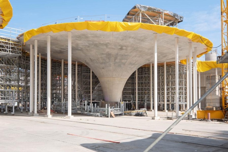 Kelchstützen bilden das architektonische Highlight des neuen Hauptbahnhofs in...