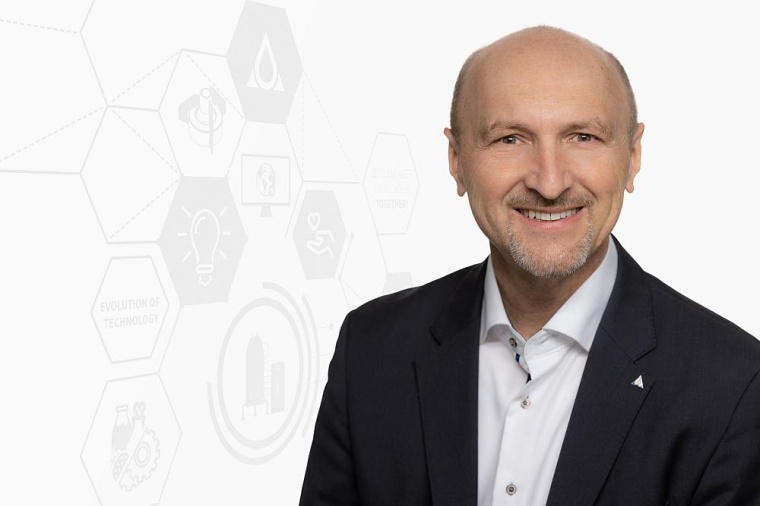 „Mit den neuen Standorten sind wir mit dem Ohr noch näher an den Kunden und...