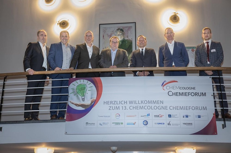 Gruppenbild der Teilnehmer im Chemiepark Knapsack. Foto: ChemCologne