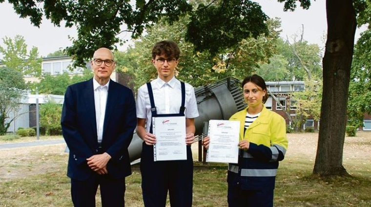Für einen Tag tauschten Alessia Cazziolati und Nils Schneider die Schulbank...