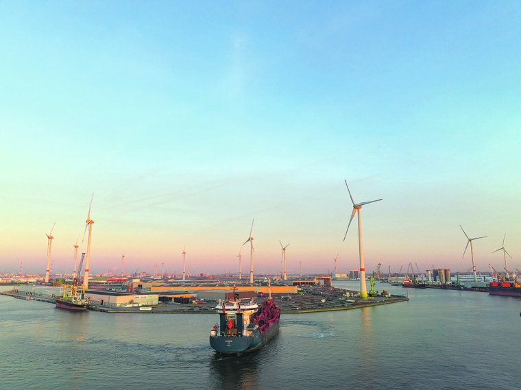 Nach der Zusammenlegung der Häfen Antwerpen und Zeebrügge im April 2022, ist...