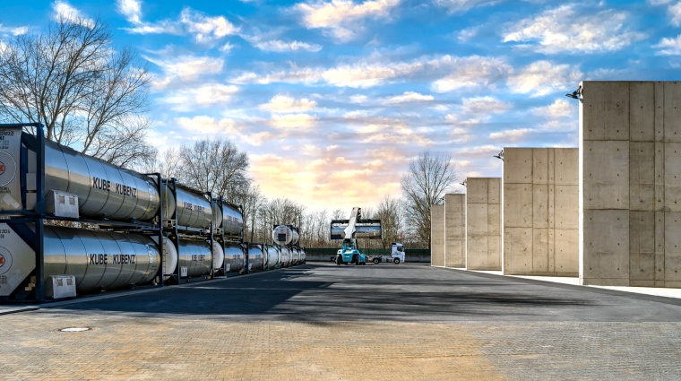 120 neue Lagerstellplätze für Tankcontainer wurden von Kube & Kubenz am...