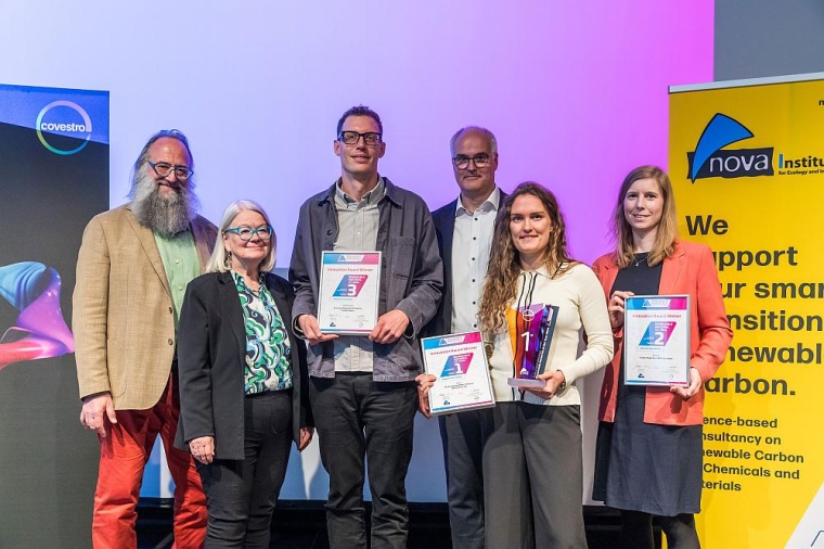 Innovation Award „Renewable Material of the Year 2024, (v.l.): Michael Carus...