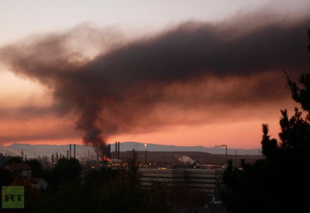 A massive fire struck at Chevrons Richmond, California, refinery . Photo:...