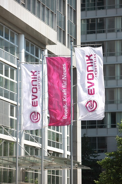 (c) Evonik