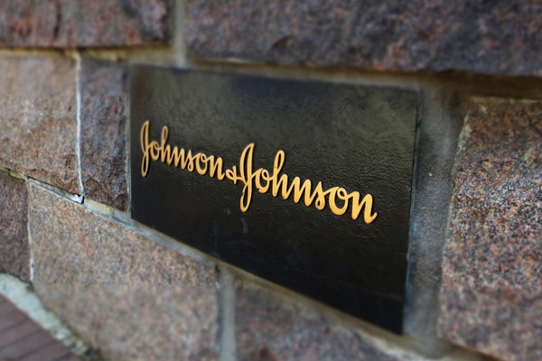 (c) Johnson & Johnson