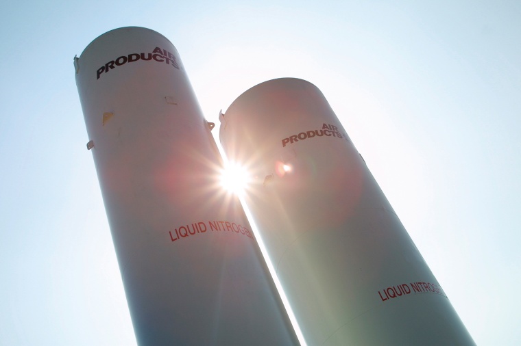 Air Products Completes ACP Acquisition (c) Air Products