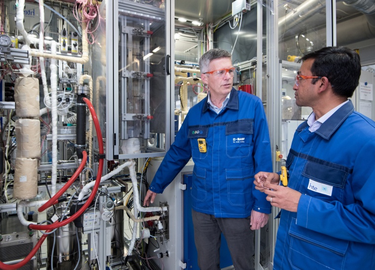 BASF Develops Carbon-neutral Methanol Process (c) BASF