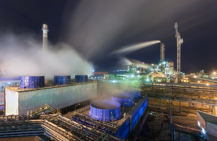 US States Sue EPA over Chemical Plant Safety (C) saoirse2013/Shutterstock
