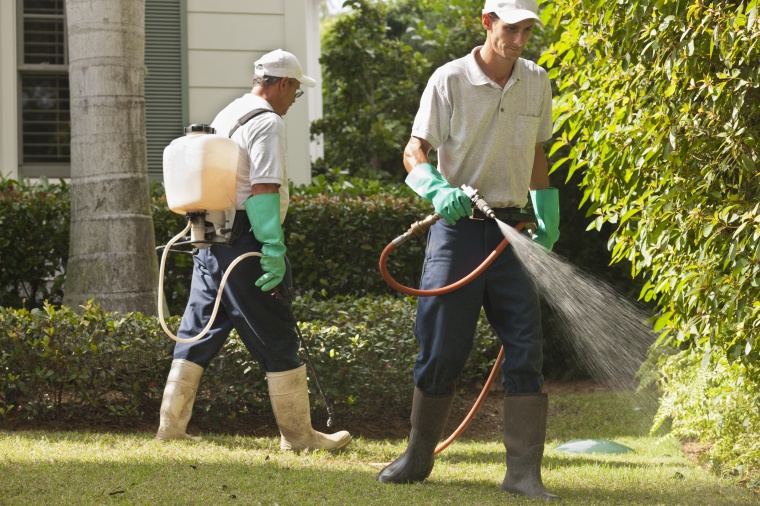 NRDC Sues EPA Over Glyphosate Reapproval (c) Huntstock/Getty Images