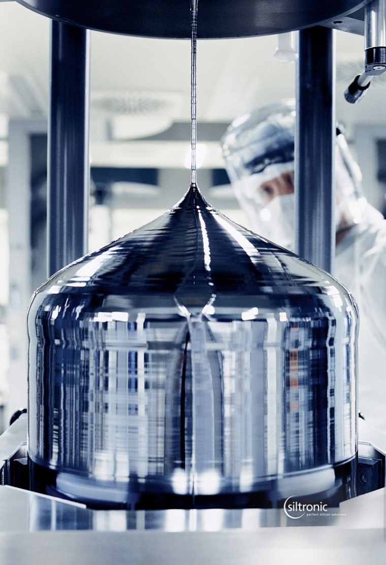 Wacker Chemie is selling its 30.8% stake in semiconductor specialist Siltronic...