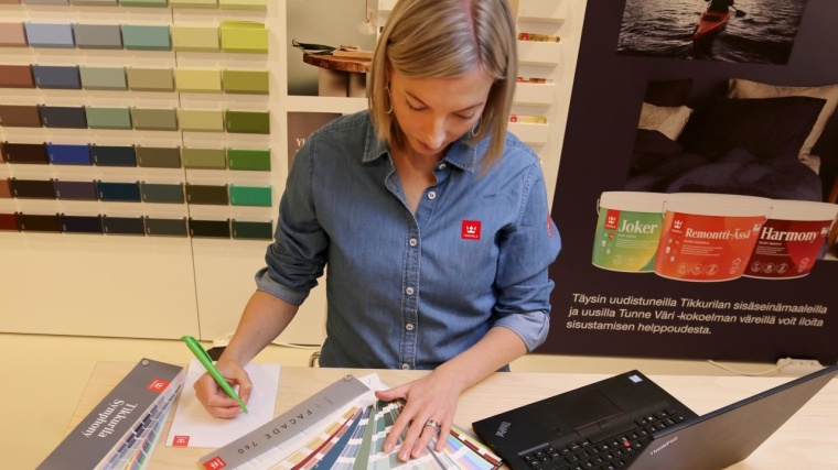 AkzoNobel has offered to buy Finland’s Tikkurila as it moves to top a bid by...
