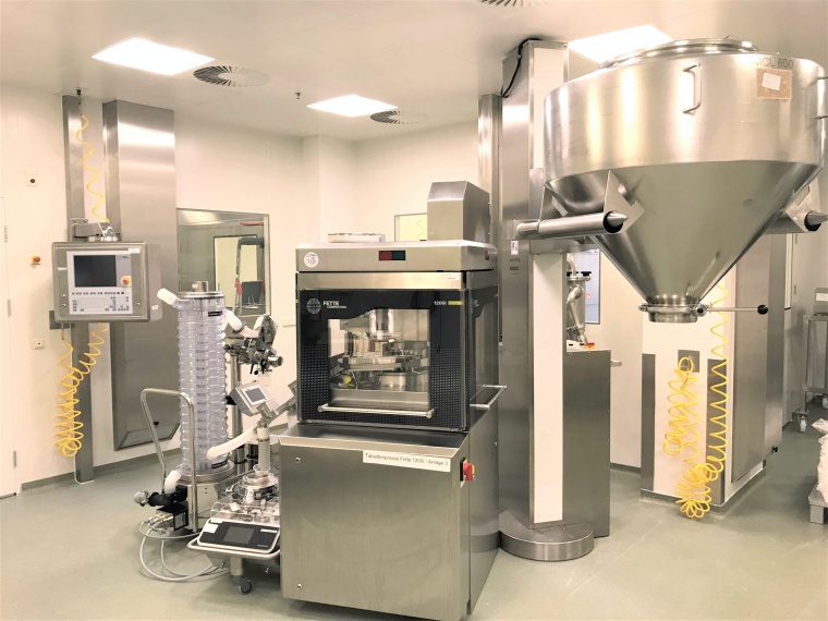 At Aenova’s site in Regensburg, Germany, the new tablet press for highly...