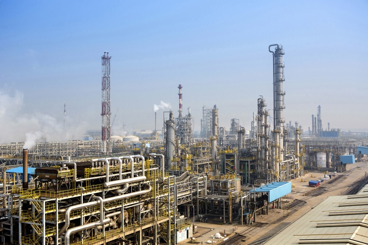BASF and Sinopec plan to expand several downstream units at the Nanjing complex...
