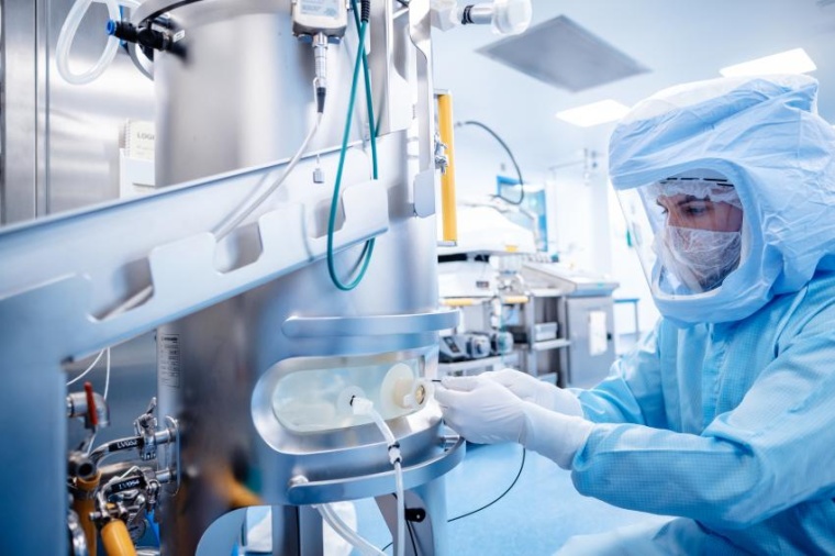 The BioNTech/Pfizer Covid-19 vaccine, first to receive emergency approval in...