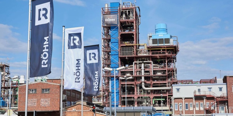 (c) Röhm GmbH