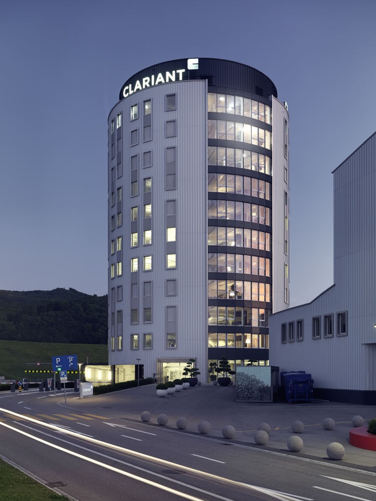 (c) Clariant
