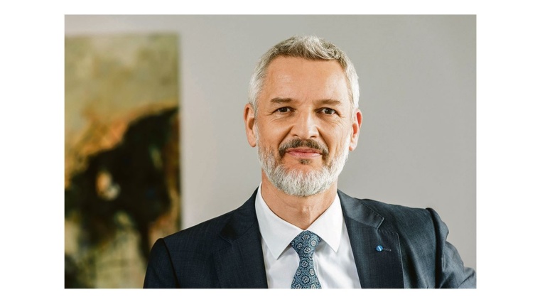 Robert Späth, Managing Partner, 

CSC Jäklechemie