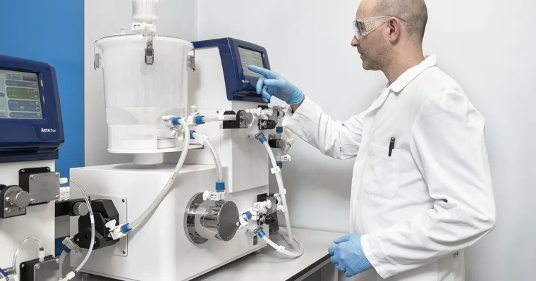 Lipid NanoParticle (LNP) Purification Process Development and Scale-up via...