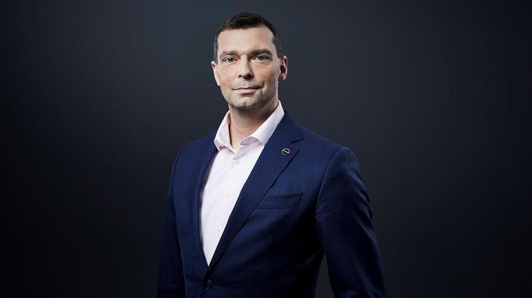 „Das erste Quartal des neuen Geschäftsjahres zeigt: Wir halten Kurs in einem...