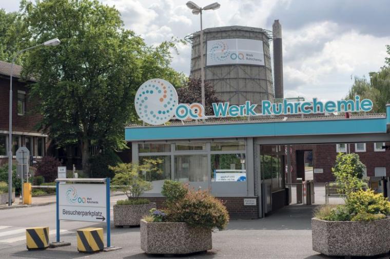 Auch am Werk Ruhrchemie in Oberhausen wird nun der alte Name OQ Chemicals...