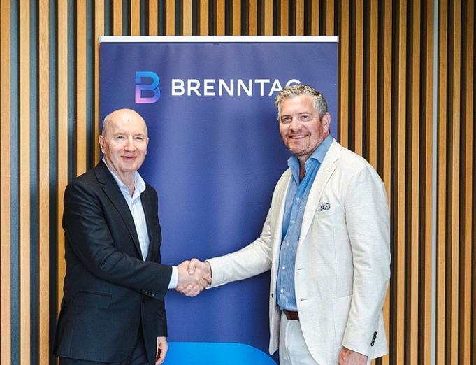 Joakim Rehné, President Brenntag Specialties Pharma EMEA, und Ivan Mikes,...