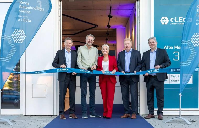 Kerry eröffnet neues Biotechnologiezentrum in Leipzig
