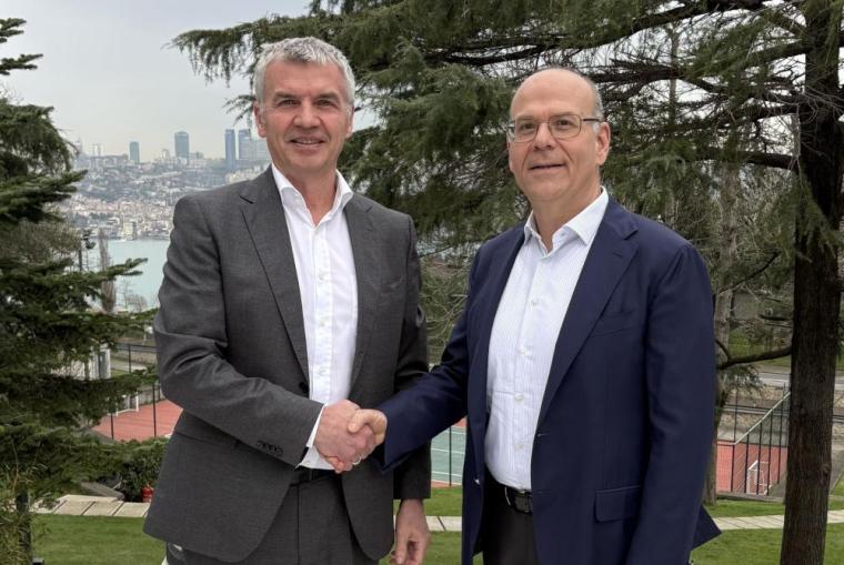 Ralph Rheinboldt, Board Member Fuchs, Özgür Kahramanzade, CEO Opet...