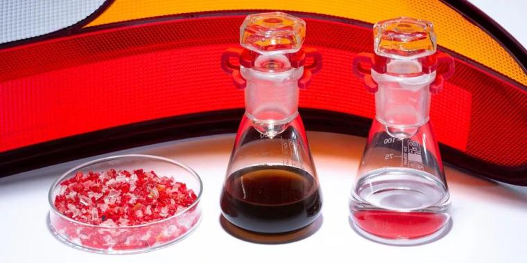 Test mit realen Post-Consumer Abfällen: Im Pilotmaßstab wurden alte...