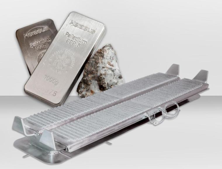 Bushings sind ein zentraler Bestandteil in der Herstellung von Glasfasern und...