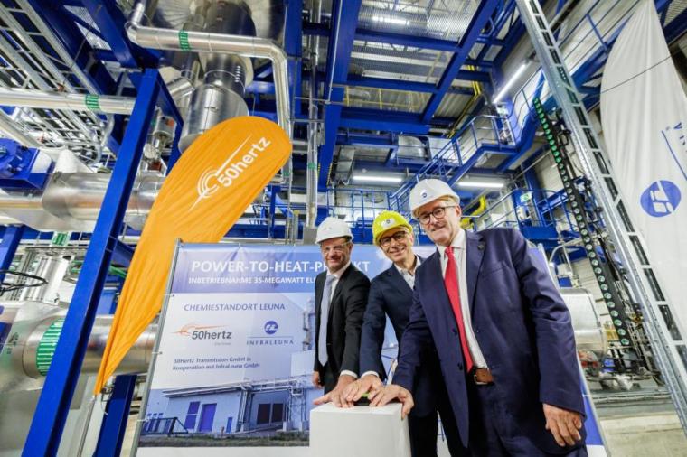 Stefan Kapferer, CEO der 50Hertz Transmission, Christof Günther,...