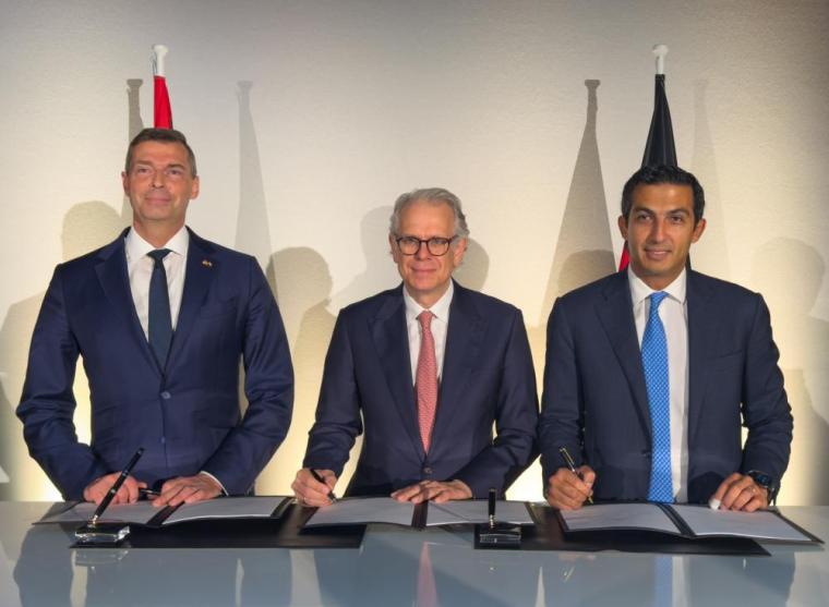 Markus Steilemann, Chief Executive Officer von Covestro, Philipp Kroepels,...