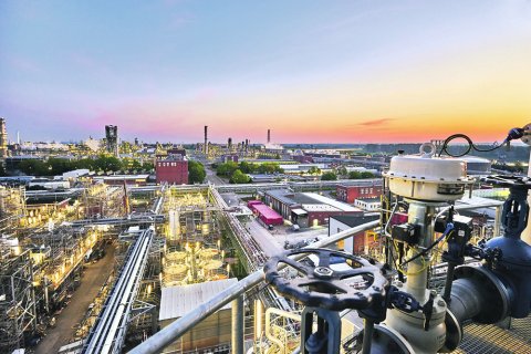 Für Ineos in Köln ist die praxisnahe Vermittlung von Lehrinhalten ein zentrales Anliegen.