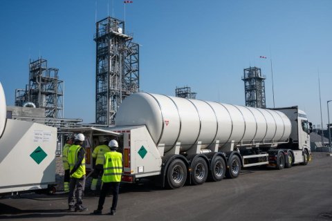 transfer truck outside facility